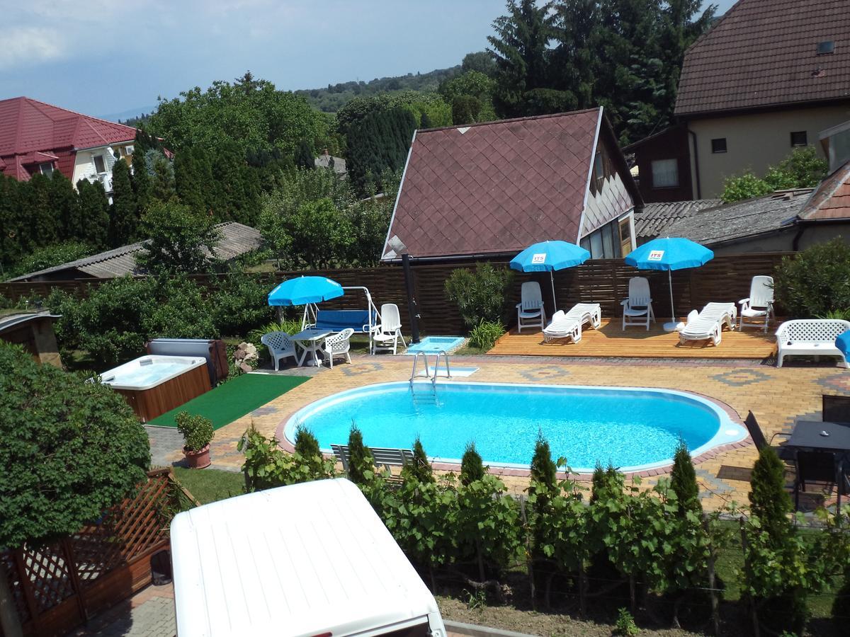Hotel Holp Panzio Balatonföldvár Exterior foto